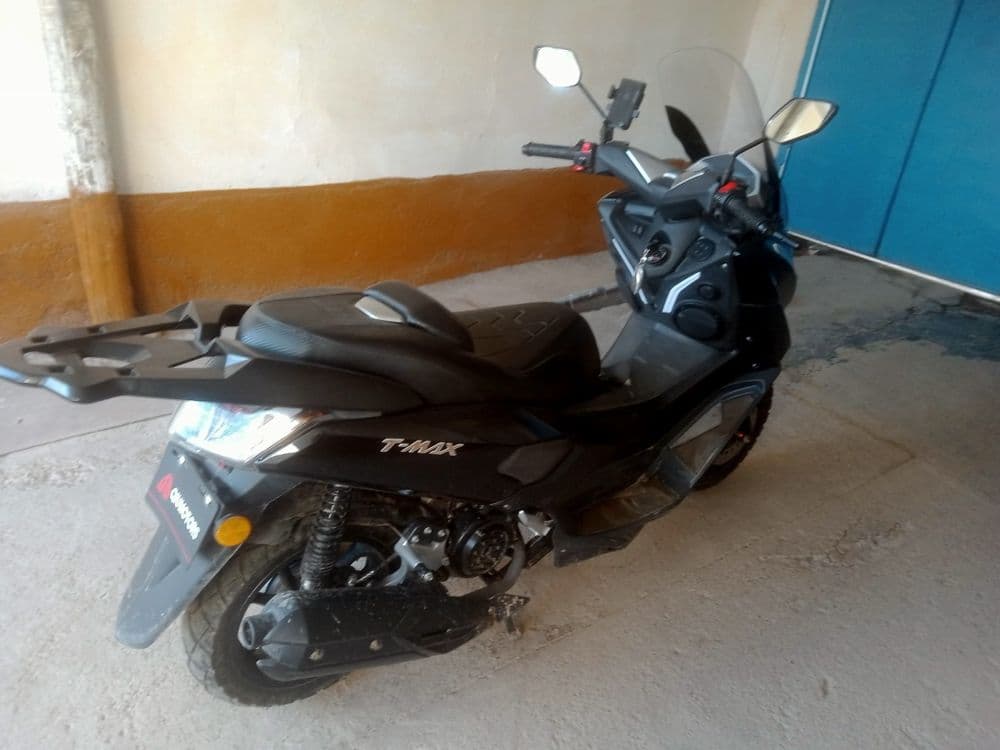 Skuter tmax 150 kub — 1