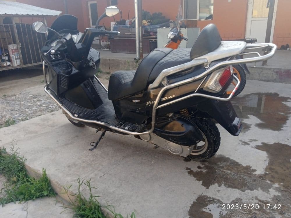 Skuter Delim maksi 150 kub — 5
