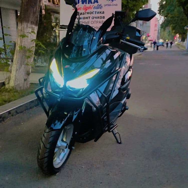 Smax skuteri 150c — 1