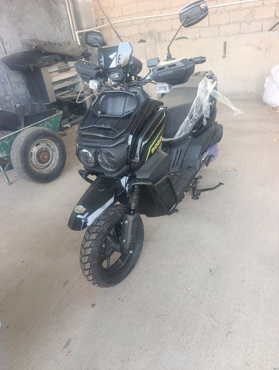 Skuter tank benzinli  150 kubali probeg ( 000) shoʻt siprafkasi bor 20 — 2