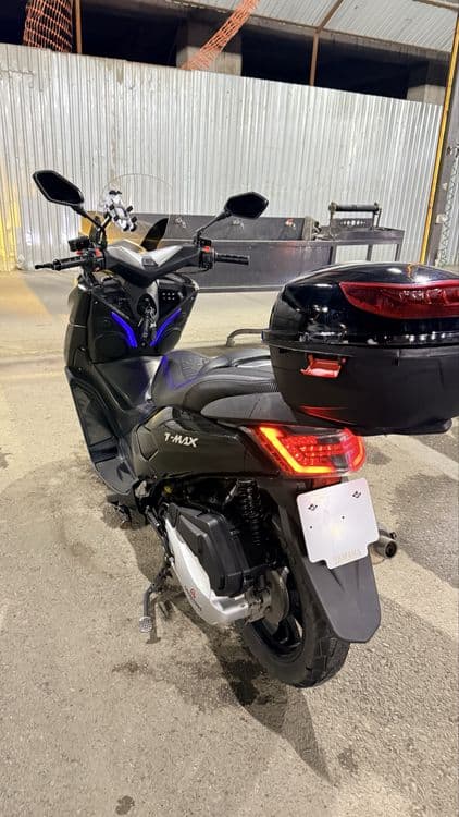 Yamaha T Max ultra 200cc skuter — 7