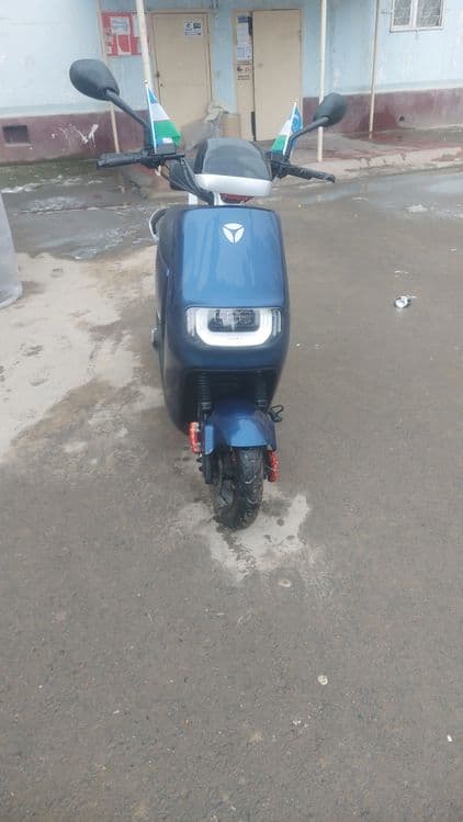 Скутер йадиа Е 8 С модил — 1