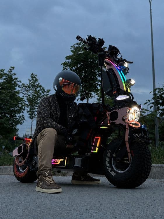 WEPED Dark Knight standing samokatlar qiroli full tuning 72v.90Ah — 1