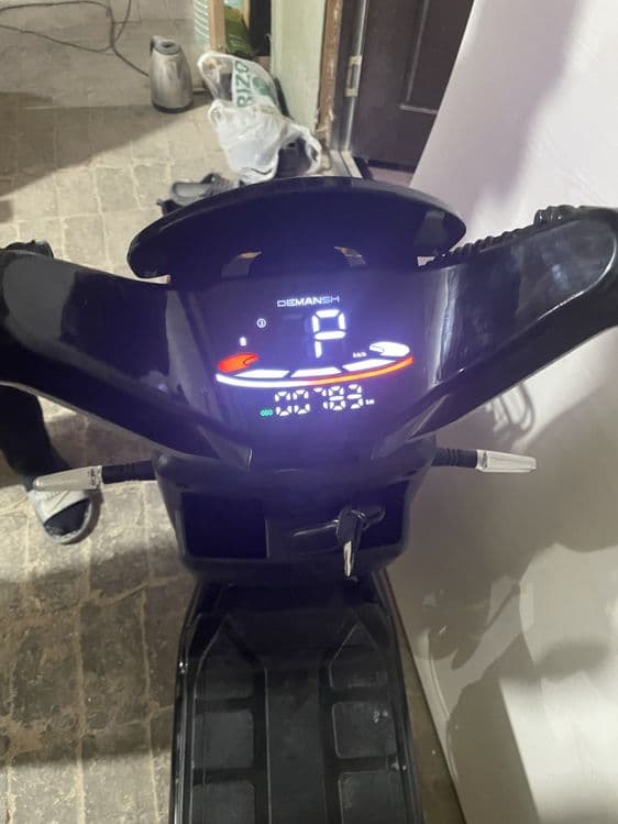 Skuter sotiladi 520000 kami bor — 4