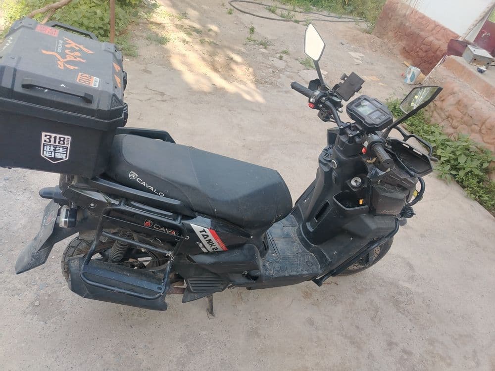 Sukuter Tank 2 srochni sotiladi 600 $ — 1