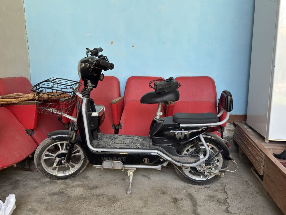 Skuter sotiladi 100$ — 1