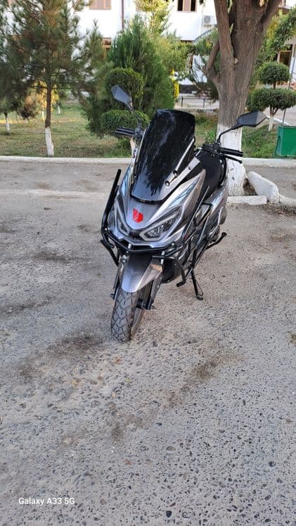 Tayger Skuter sotiladi 150kub
Prabeg 7000km
Xolati yaxshi yangi — 1