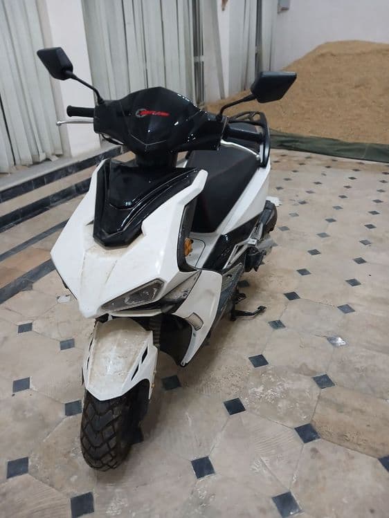 Skuter motoskil. — 1