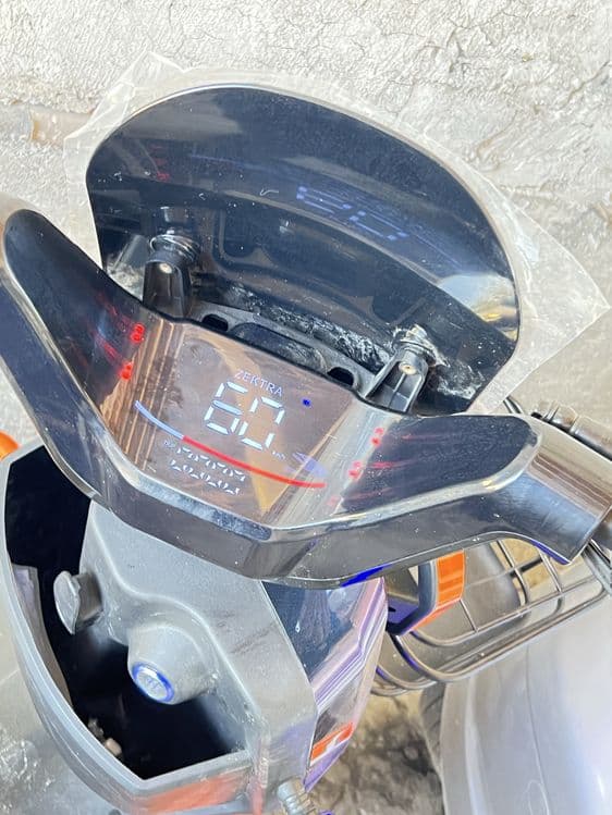 Skuter yangi atigu 100 km yurgan — 4