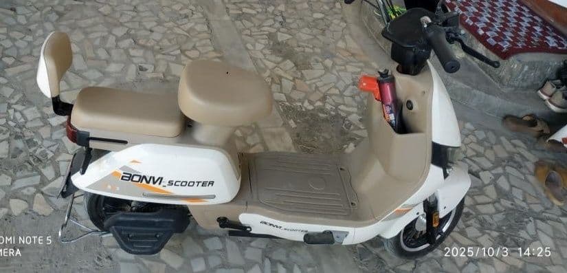 Skuter sotiladi... — 2