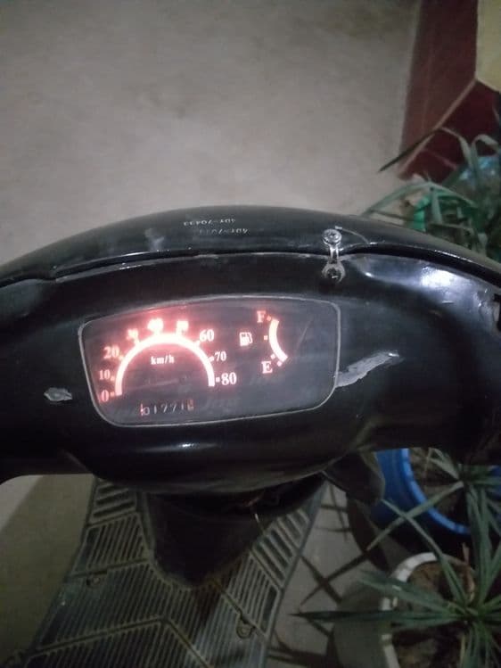 Yamaha skuter sotiladi — 3