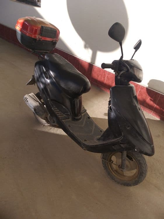 Yamaha skuter sotiladi — 4