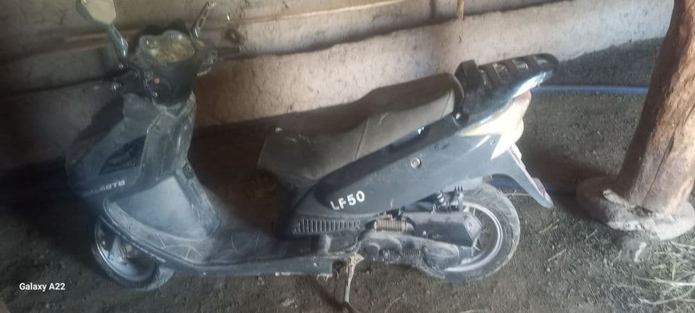 Suketir relam moto — 2