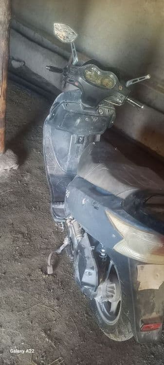 Suketir relam moto — 3