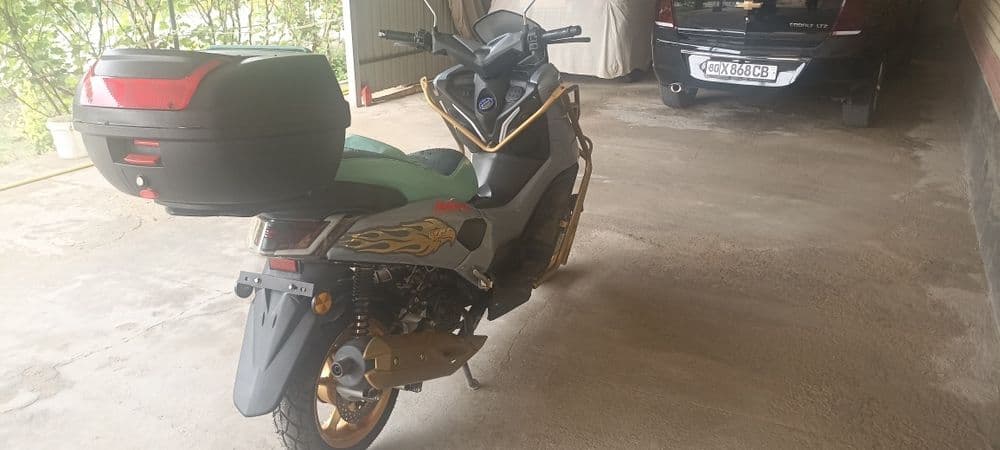 Skuter N max 150cc — 3