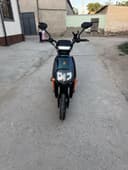 Elektro skutr sotiladi