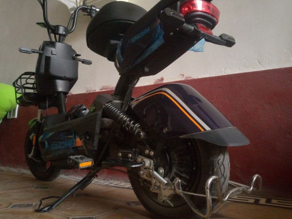 Skuter sotiladi srocna — 2