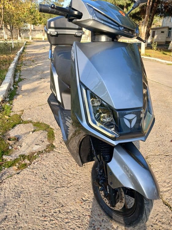 Skuter sotiladi Yadea T5 — 2