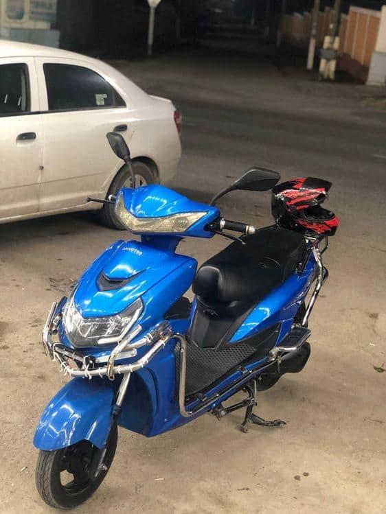 Skuter elektro arevo 700 — 2
