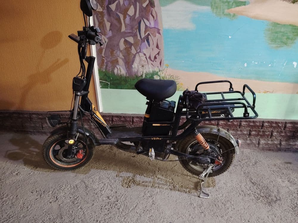 Veloskuter Kugo Kirin V3 pro — 2