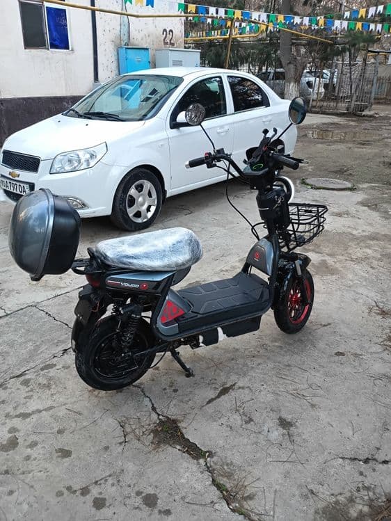 Skuter Yougo Super — 2