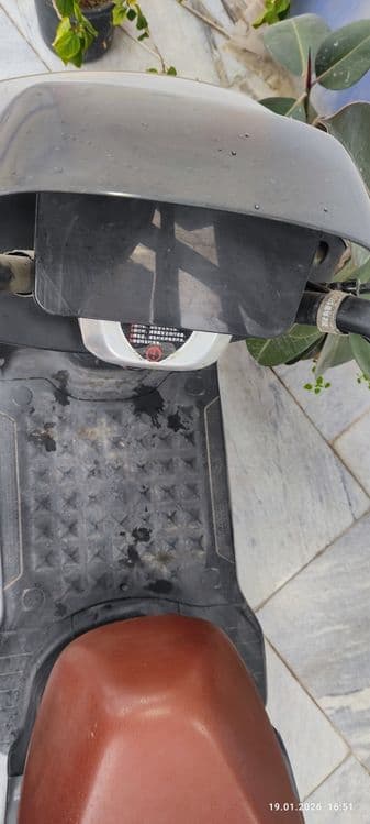 Elektro Skutercha sotiladi akumlyatori utirib qogan uzi yurishi zor ke — 4