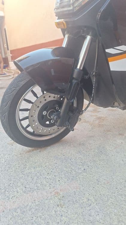 Skuter sotiladi rangi qora jetksli sostenasi zur 4 oy haydalga — 3