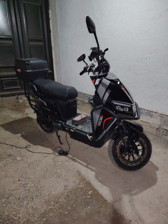 Skuter 700 $ sastenasi yaxshi — 2