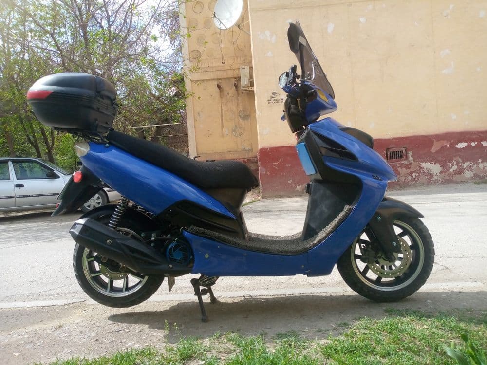 Продаю.   Скутер — 2