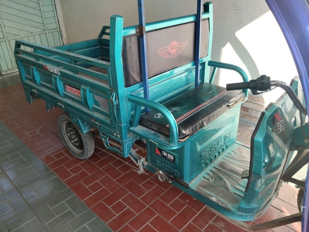 Elektor skuter kabinasi bilan — 3