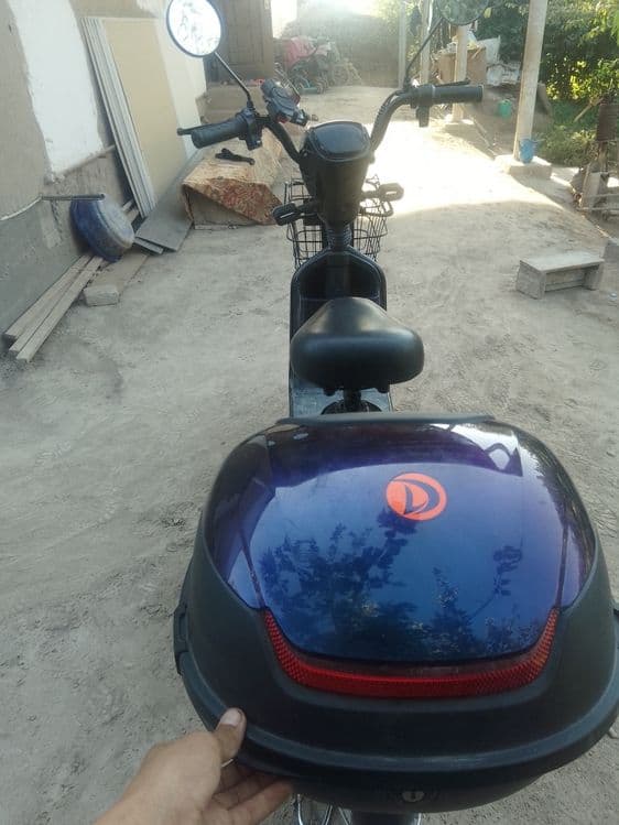 Skuterni narhi kelishiladi kaskasi skuterni  plashi xsmfa zaryadchiki — 3