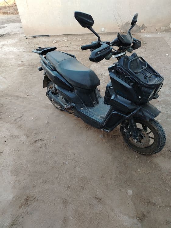 Moto skuter Nukus — 3