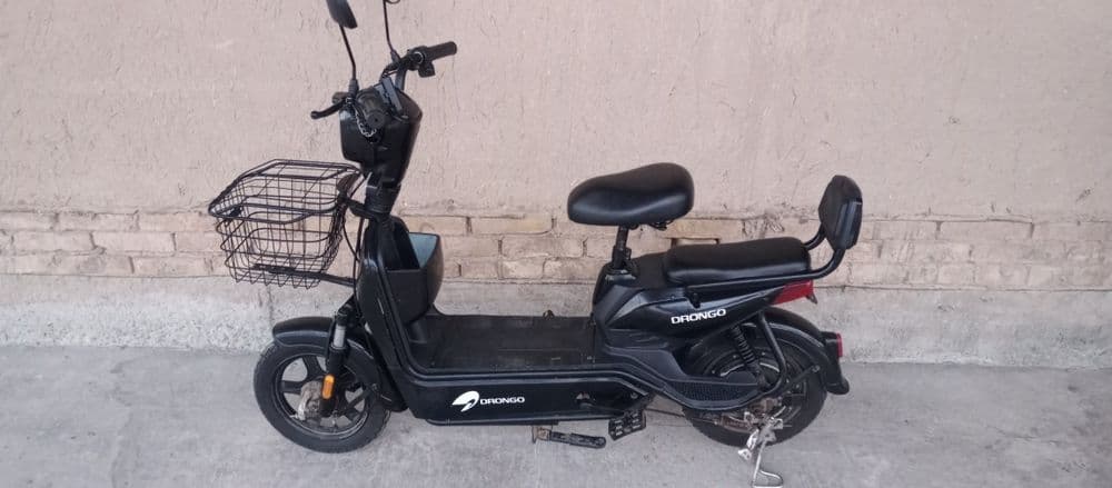Skuter choʻntak faqat 4 ta akumlyatori ketkan — 3