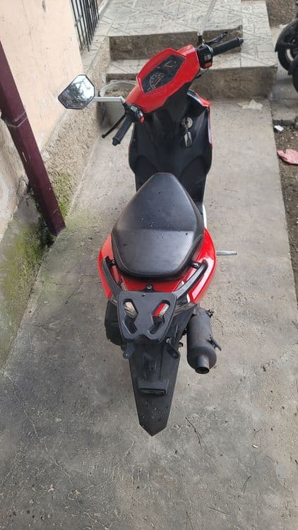 Skutr sotiladi 125 kub — 3