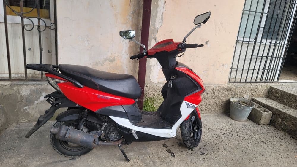 Skutr sotiladi 125 kub — 4