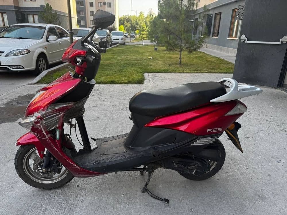 Skuter Revolt RS 5 — 5