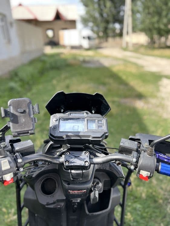 Tank skuter holati zor akrapovic glushetil qoʻyilgan — 2