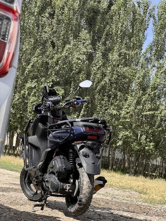 Tank skuter holati zor akrapovic glushetil qoʻyilgan — 3