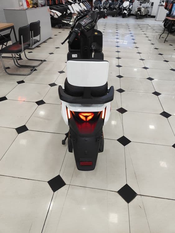 Yadea GS70 MODEL — 3