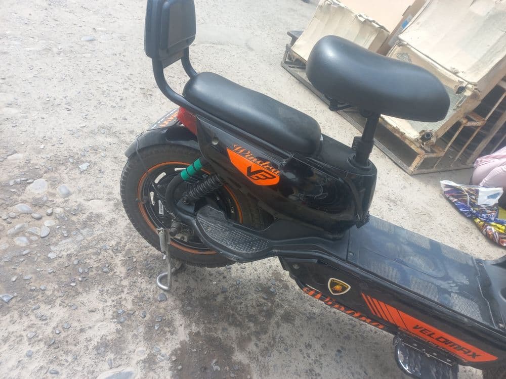 Skuter velomax yomkost 60km — 3
