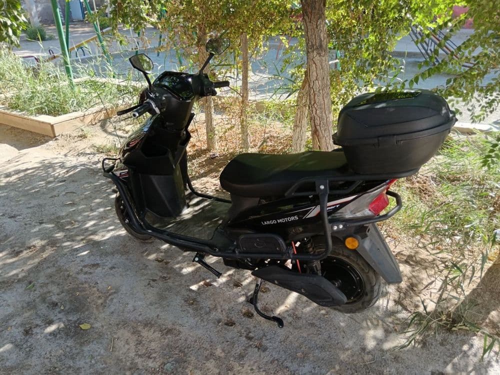 Largo skuter 72 amper 6 akumilyator 1000 wattiq skuter satilat — 4
