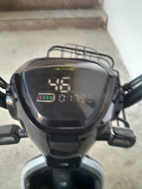 Skuter narhi 180000 — 2