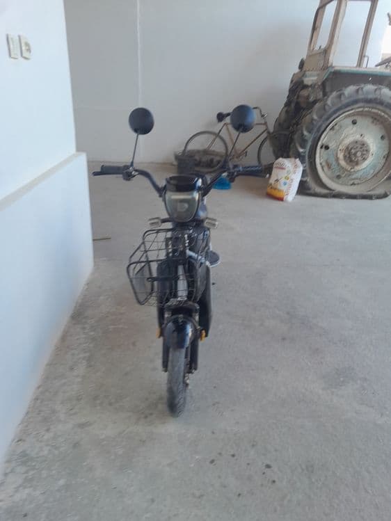 Skuter narhi 180000 — 4