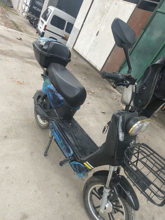 Skuter yangi hali1oy bulmagan — 2