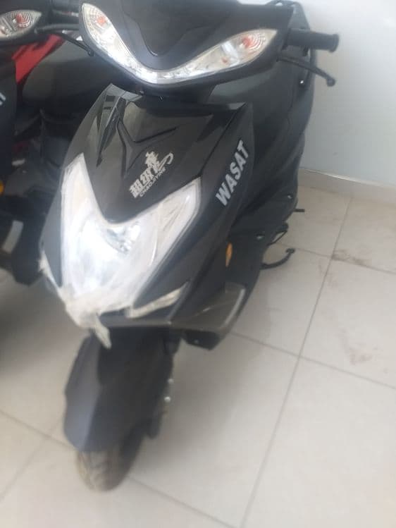 Skutir mototsikil — 1