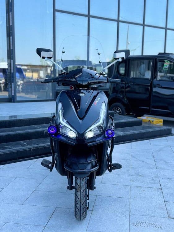 Elektron skuter 1500W, 70 km/soat, 100–120 km/zaryad — 2
