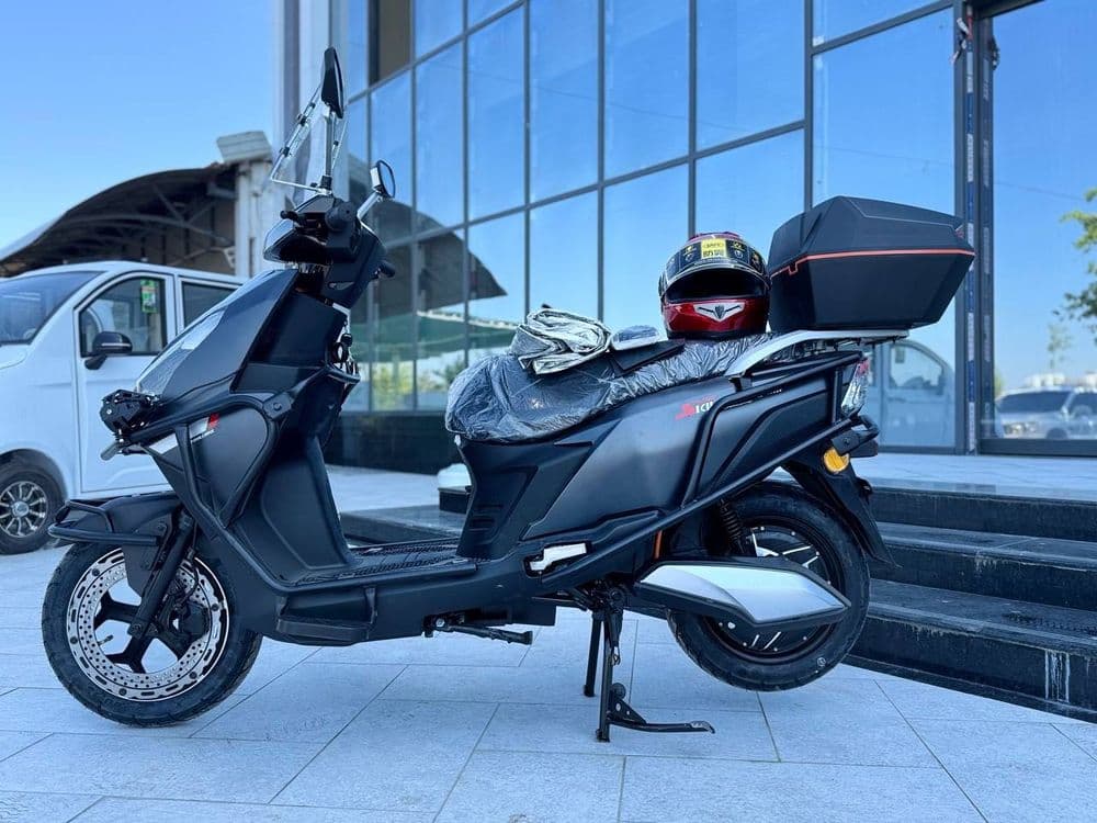 Elektron skuter 1500W, 70 km/soat, 100–120 km/zaryad — 4