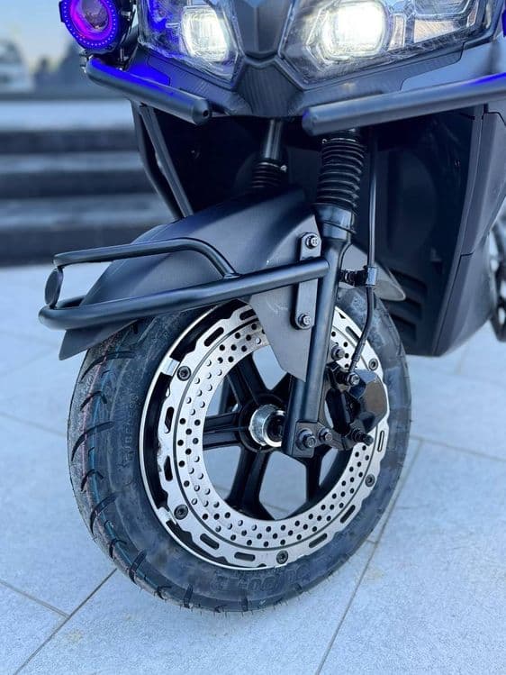 Elektron skuter 1500W, 70 km/soat, 100–120 km/zaryad — 5