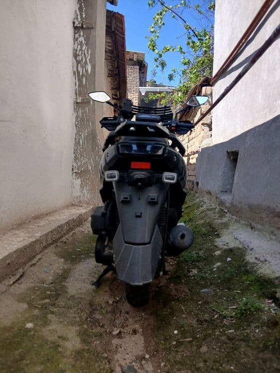 Skuter  sotiladi – Tank 150cc (2025)

Model: Tank
Yili: 2025
Motor: 15 — 4