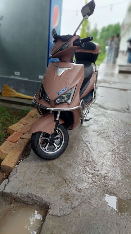 Bonvi skuter sotiladi elektr — 1